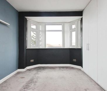 Ocean present an immaculate four-bedroom semi-detached family home ... - Photo 6