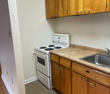 297 Cooper St - Photo 2