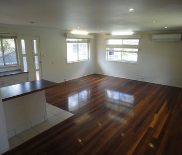 Large Family House, Save Hundred dollars each month on electricity ... - Photo 4