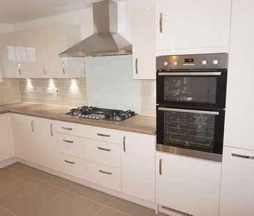 Lamport Crescent, Brooklands, Milton Keynes, MK10 - Photo 1