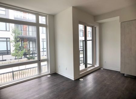 For Lease - 12 DAVID EYER Road Unit# 1121, Richmond Hill, Ontario - Photo 5