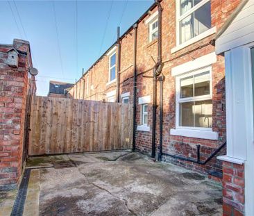 2 bedroom end of terrace house to rent - Photo 6