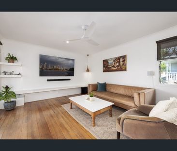 UPSTAIRS & DOWNSTAIRS DWELLINGS – FLEXIBLE LIVING OPTIONS - Photo 4