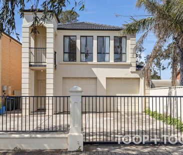 Modern Stylish Home - Photo 2