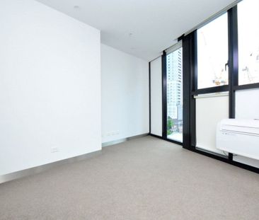 Inviting Southbank Stunner - Photo 3
