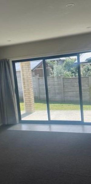 Millwater $950 - Photo 1