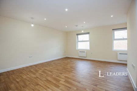 1 bedroom flat to rent - Photo 2