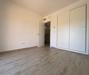 Casa adosada de alquiler en Atalaya Hill-club, 1, La Alquería - Photo 4