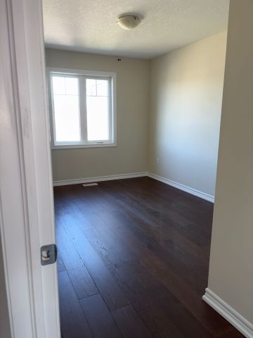 For Lease - 116 Knight Street, New Tecumseth, Ontario - Photo 3