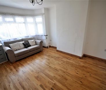 2 bedroom maisonette to rent - Photo 2