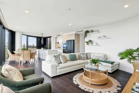 Broadbeach - Photo 3