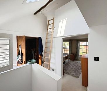 2 bedroom terraced house to rent - Photo 4
