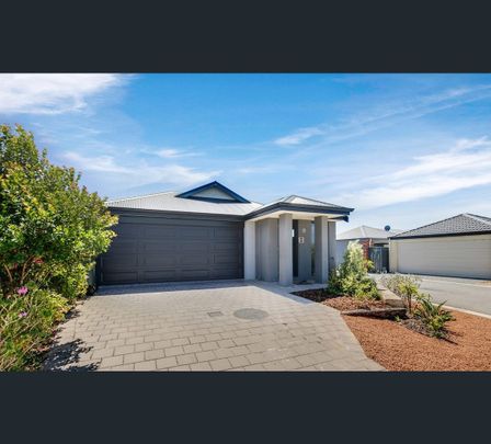 7 Tinsel Street, Yanchep, WA 6035 - Photo 1