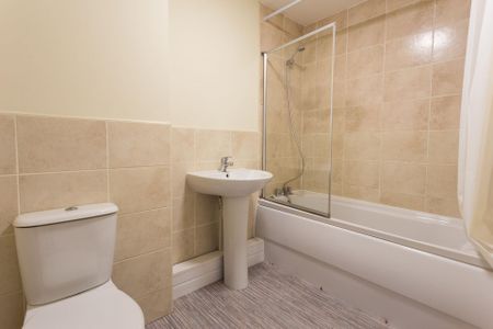 Bensham Road, Gateshead, NE8 - Photo 3