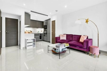 St. Georges Circus, Southwark, SE1 - Photo 2