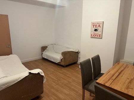 Room in a Shared House, Gordon Road, B17 - Photo 2