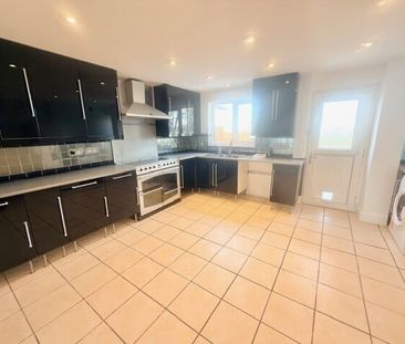 Rosewarn Close, Bath - Photo 4