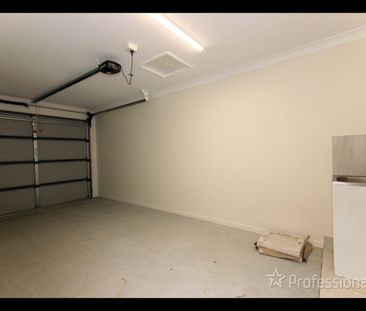 Modern Home, Great Location! - Photo 3