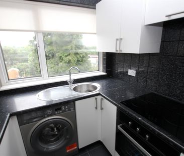 2 bedroom Maisonette to let - Photo 1