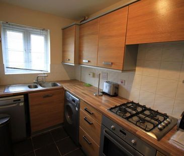 3 bedroom terraced house to rent - Photo 3
