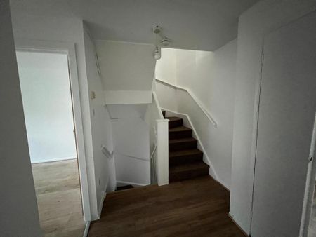 3 bedroom maisonette to rent - Photo 3