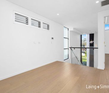 Immerse Yourself in a Lifestyle of Elegance & Comfort - Photo 2