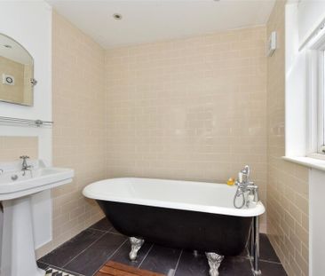 3 bedroom terraced house to rent - Photo 6