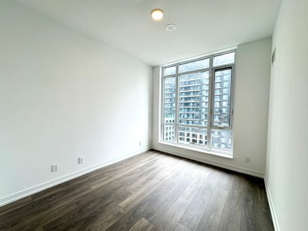 For Lease - 8 Beverley Glen Boulevard Unit# 808, Vaughan, Ontario - Photo 3