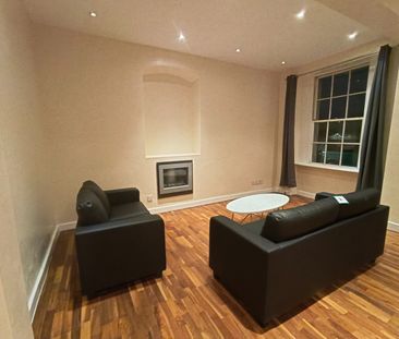 3 Bed Terraced House, The White House, BS1 - Photo 2