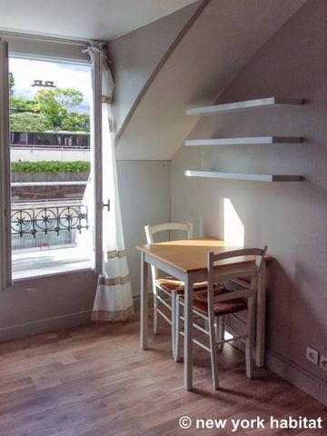 Logement à Paris, Location meublée - Photo 5