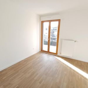 location Appartement T3 DE 62.84m² À CHATENAY MALABRY - Photo 2