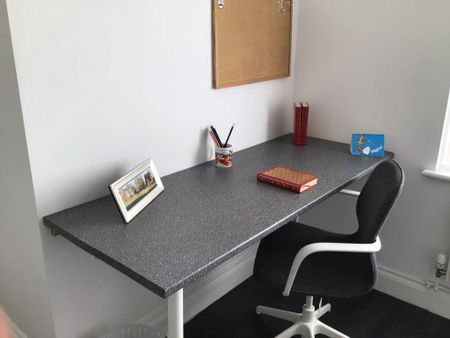 1 bedroom property to rent - Photo 3