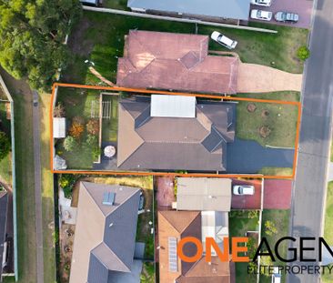 IMMACULATE FAMILY HOME IN A PRIME LOCATION - Photo 4