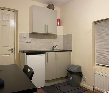 Studio Flat, Stroud Green Road, N4 - Photo 1