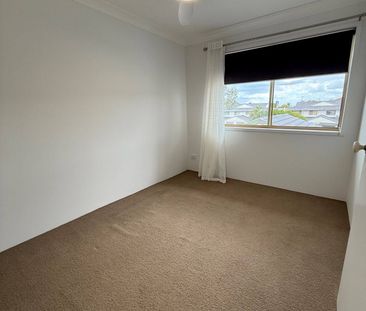 Freshly repainted, Spacious & Comfortable - Walk to Harbourtown - Photo 1