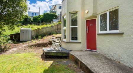 One Bedroom Unit - Photo 2