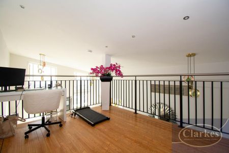 3 bedroom penthouse to rent - Photo 4