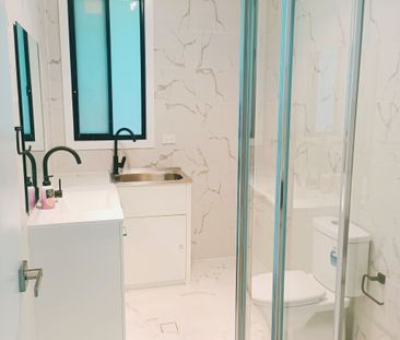 Near New 2 Bedroom Granny Flat in Great Location!! - Photo 5