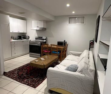 For Lease - 82 Valhalla Court, Aurora, Ontario - Photo 4