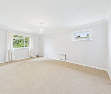 Clarence Court, Windsor,SL4 - Photo 5