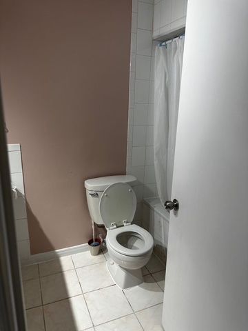 For Lease - 597 Upper Paradise Road, Hamilton, Ontario - Photo 5