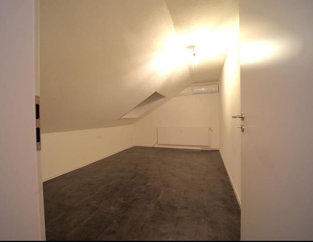 2-Zimmer DG-Wohnung 55qm in Vaihingen Enz - Photo 1