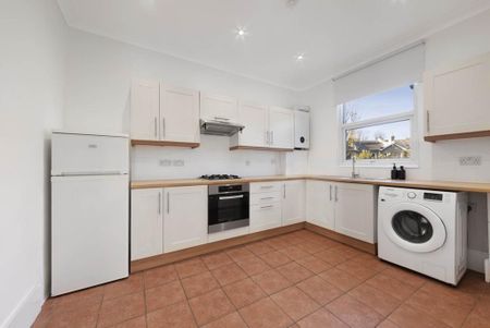 2 bedroom maisonette to rent - Photo 2