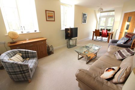 2 bedroom retirement property to rent - Photo 4