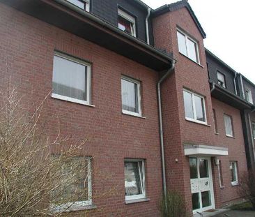 Schicke Wohnung mit Balkon in zentraler Lage - Photo 2