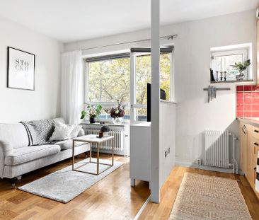 Hasselstigen, Solna - Photo 1