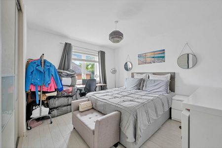 Amethyst Court, Rainbow, DA8 2EH - Photo 3