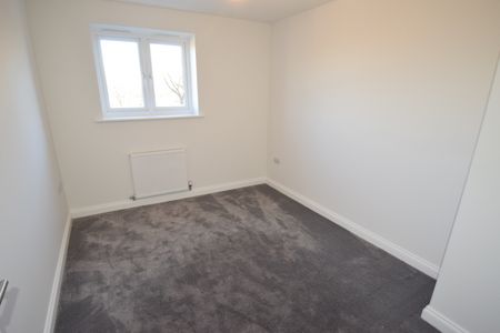 Cornfield Way, SS6 9DS - Photo 3