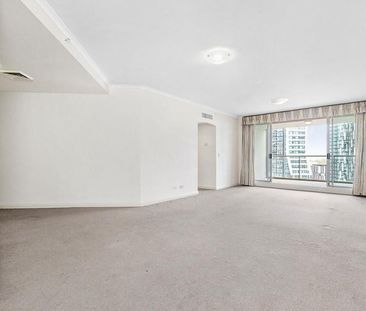 Incredible moden extra large 3 bedroom plus study apartment - Photo 1