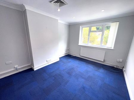 2 bedroom maisonette to rent - Photo 5